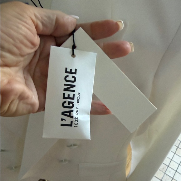 L'AGENCE Ivory Double-Breasted Blazer NWT SIZE 2 - Picture 3 of 12